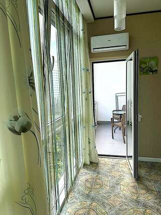 Апартаменты Golden Holiday Apartments Сочи 2-комнатный номер полулюкс-9